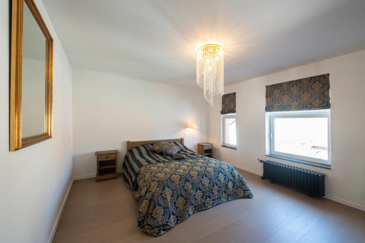 Residentie Nevejan Appartement Kortrijk Buitenkant foto