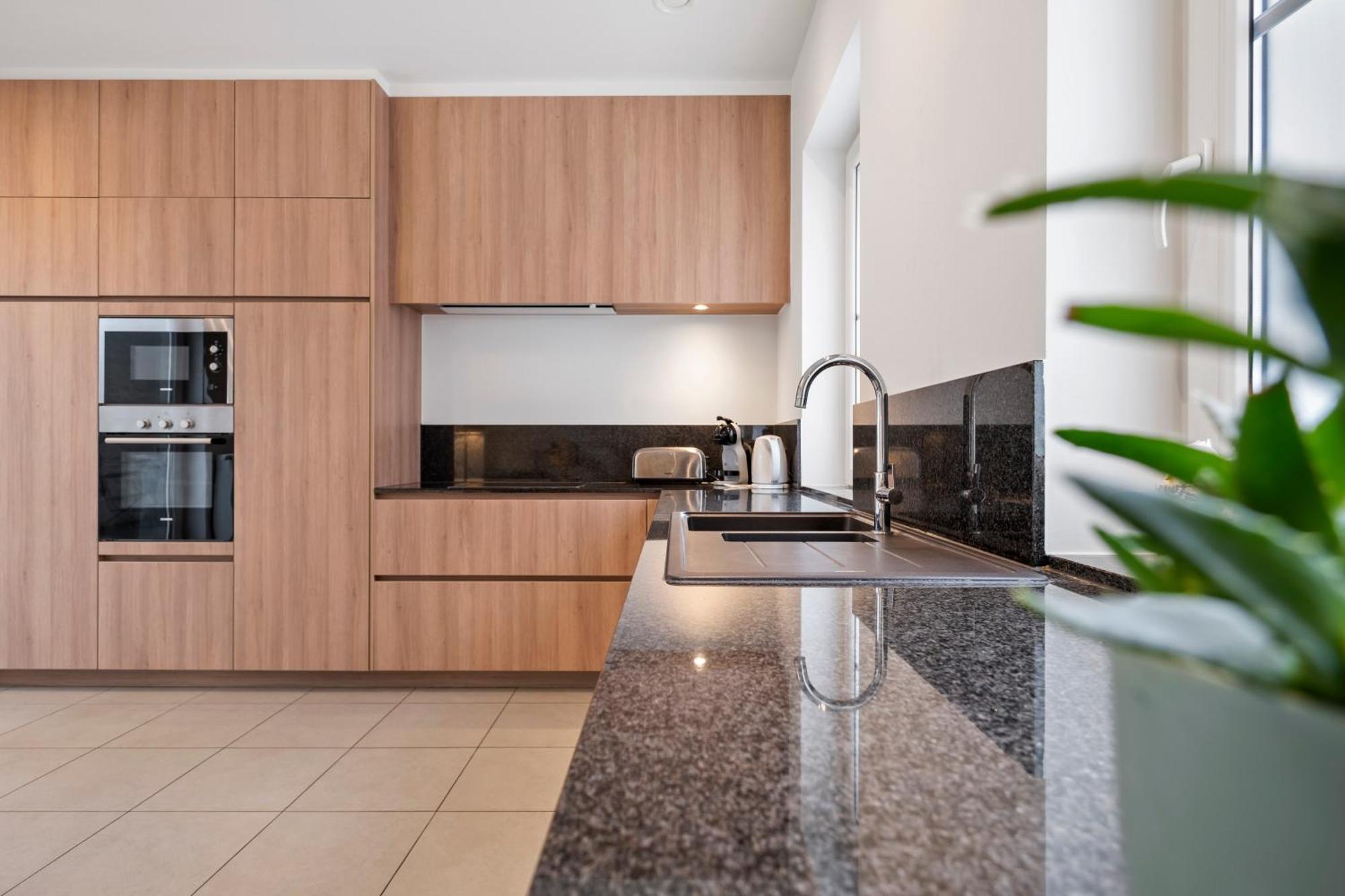 Residentie Nevejan Appartement Kortrijk Buitenkant foto